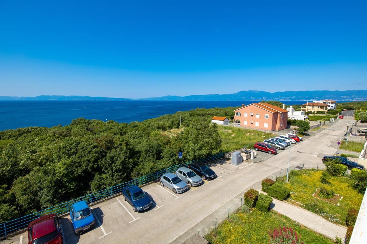 Apartment Kvarner View Кострена Экстерьер фото